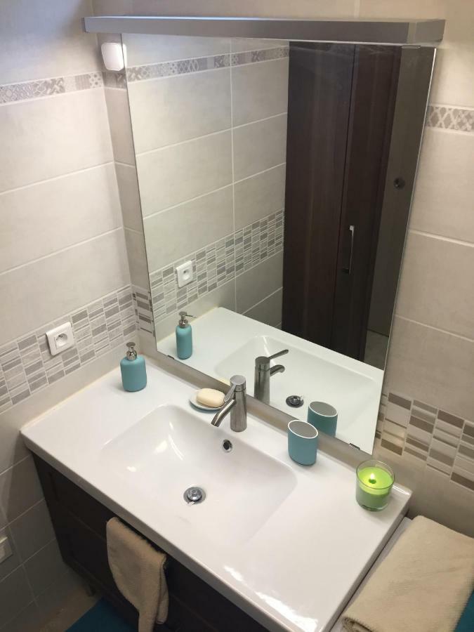 Les Meubles De Luchon - La Perle Bleue - Centre Luchon, Beau T2, 2 A 4 Personnes, Wifi Apartment Bagneres-de-Luchon ภายนอก รูปภาพ